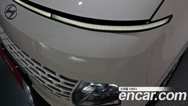 Hyundai Staria 2025 — Photo 29/35