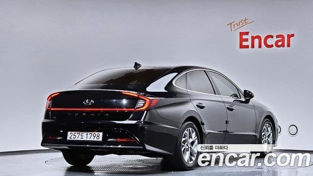Hyundai Sonata 2022 — ფოტო 2/20