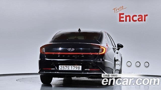 Hyundai Sonata 2022 — ფოტო 4/20