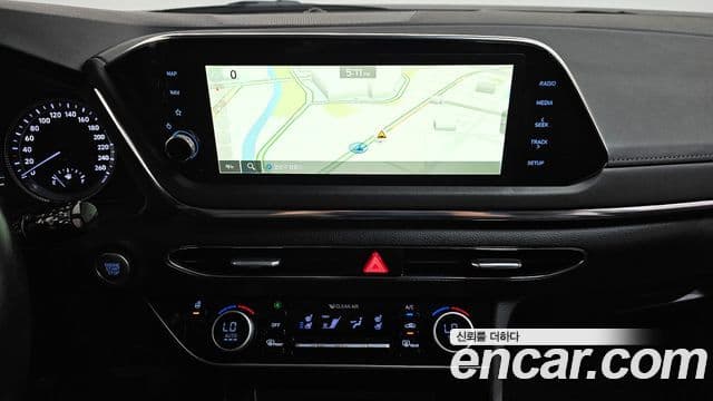 Hyundai Sonata 2022 — ფოტო 13/20