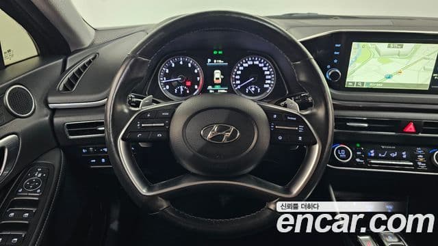 Hyundai Sonata 2022 — ფოტო 14/20
