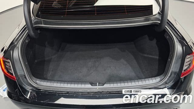 Hyundai Sonata 2022 — ფოტო 17/20