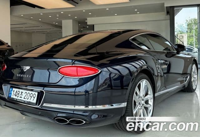 Bentley Continental GT 2021 — ფოტო 2/13