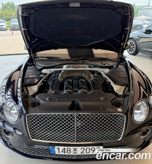 Bentley Continental GT 2021 — ფოტო 11/13