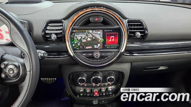 Mini Cooper S Clubman 2020 — фото 14 из 20
