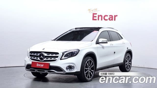 Mercedes-Benz GLA-Class 2019 — Şəkil 1/20