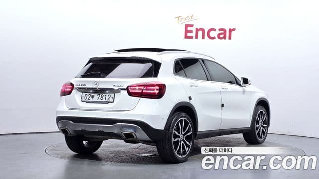 Mercedes-Benz GLA-Class 2019 — Şəkil 2/20