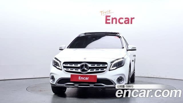 Mercedes-Benz GLA-Class 2019 — Şəkil 3/20