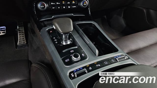 Kia Stinger 2019 — ფოტო 9/20