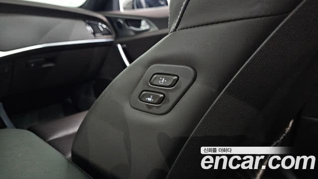 Kia Stinger 2019 — ფოტო 16/20
