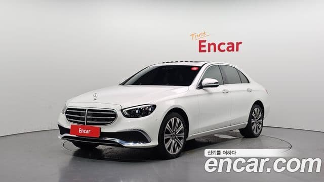 Mercedes-Benz E-Class 2023 — Şəkil 20/20