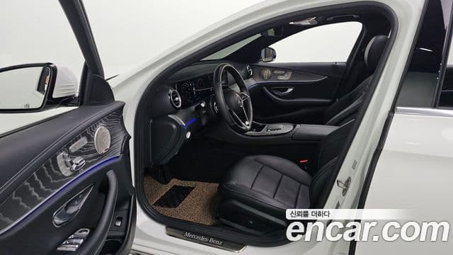 Mercedes-Benz E-Class 2023 — Şəkil 9/20
