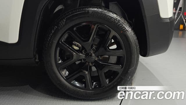 Jeep Renegade 2022 — Photo 19/31