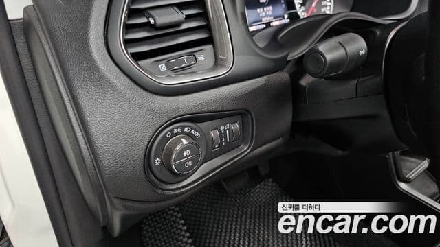 Jeep Renegade 2022 — Photo 29/31