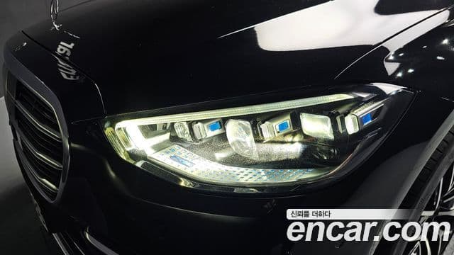 Mercedes-Benz S-Class 2023 — Photo 24/35