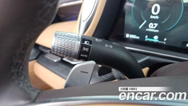 Genesis G90 2024 — Photo 33/36