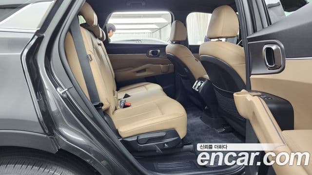 Kia Sorento 2023 — Фото 12/20