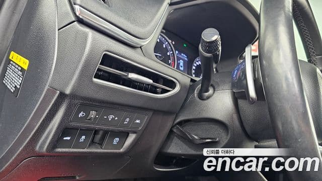 Hyundai Sonata 2019 — ფოტო 19/20