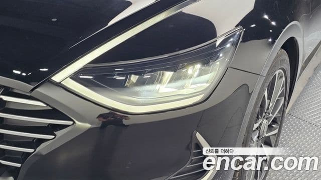 Hyundai Sonata Hybrid 2019 — Photo 12/30