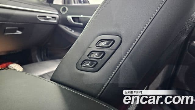 Hyundai Sonata Hybrid 2019 — Photo 15/30