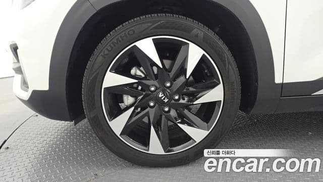 Kia Seltos 2021 — ფოტო 5/20