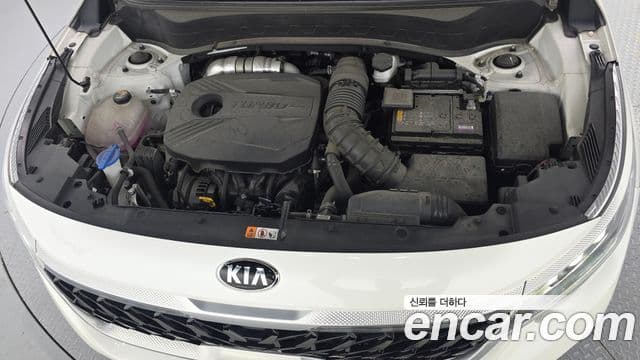 Kia Seltos 2021 — ფოტო 6/20