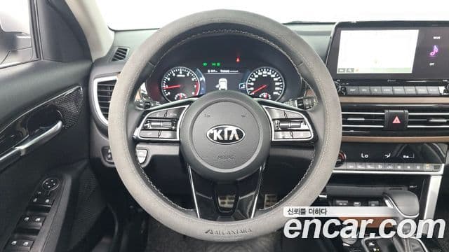 Kia Seltos 2021 — ფოტო 13/20