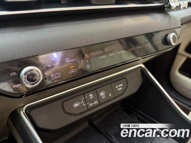 Kia Carnival 2024 — Фото 14/20