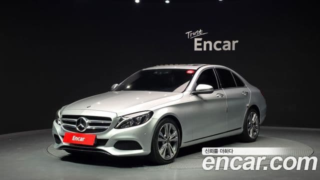 Mercedes-Benz C-Class 2018 — ფოტო 1/20