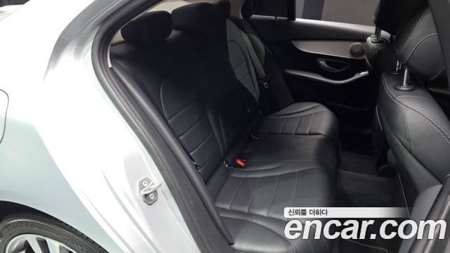Mercedes-Benz C-Class 2018 — ფოტო 11/20