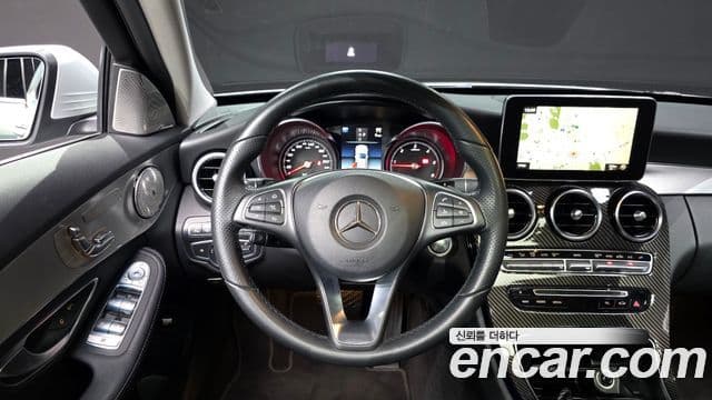 Mercedes-Benz C-Class 2018 — ფოტო 13/20