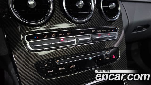 Mercedes-Benz C-Class 2018 — ფოტო 16/20