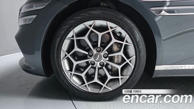 Genesis Electrified G80 2023 — ფოტო 5/20
