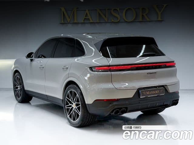 Porsche Cayenne 2024 — ფოტო 1/20