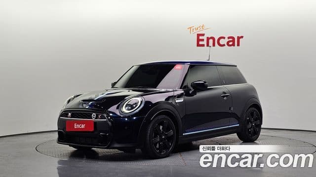Mini Cooper S 2022 — Photo 18/34