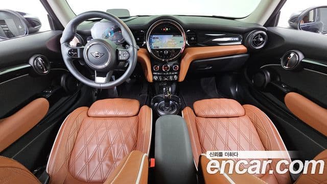 Mini Cooper S 2022 — Photo 26/34