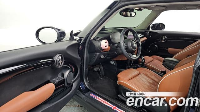 Mini Cooper S 2022 — Photo 30/34