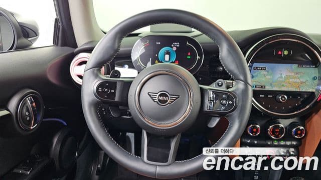 Mini Cooper S 2022 — Photo 15/34