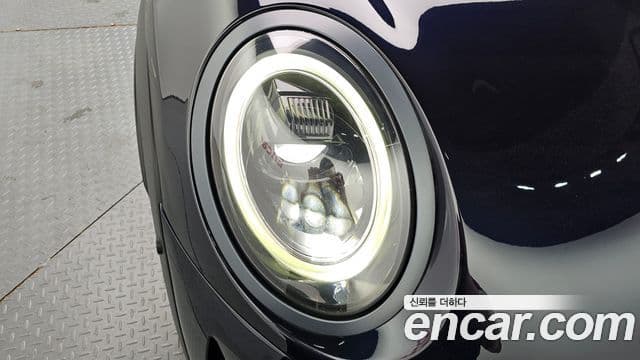 Mini Cooper S 2022 — Photo 4/34