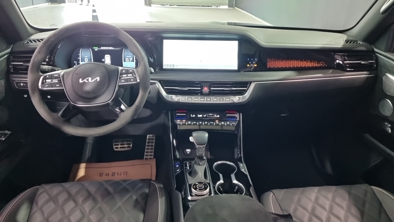 Kia Mohave The Master 2023 — Photo 16/18