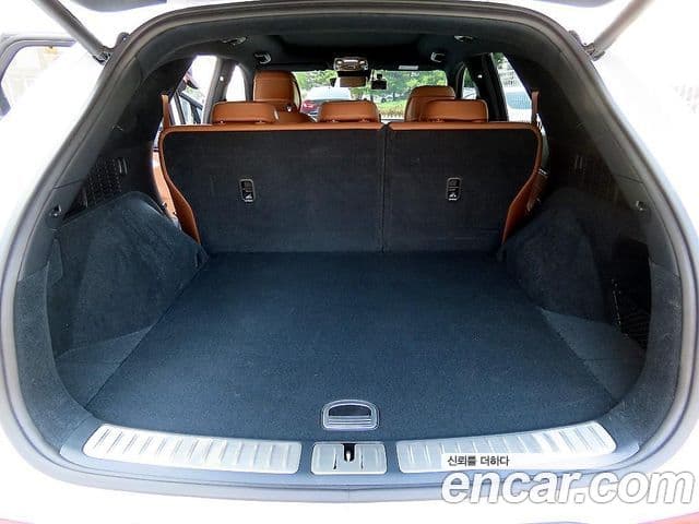 Genesis GV70 2023 — ფოტო 15/20