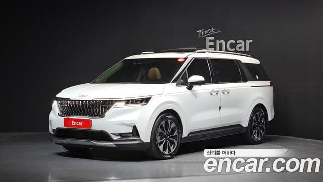Kia Carnival 2022 — Фото 1/20