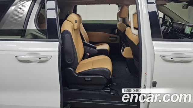 Kia Carnival 2022 — Фото 11/20