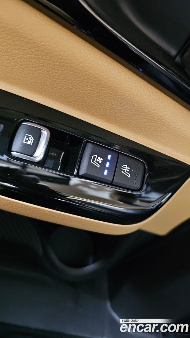Kia Carnival 2022 — Фото 19/20