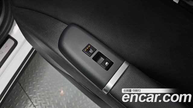 Hyundai Grandeur 2025 — Фото 18/20