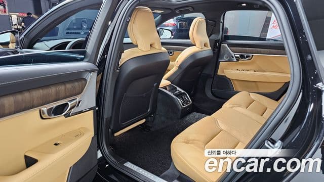 Volvo S90 2025 — Фото 12/20