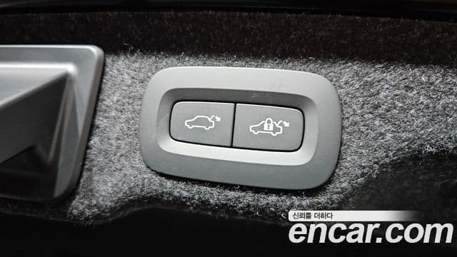 Volvo S90 2025 — Photo 24/34