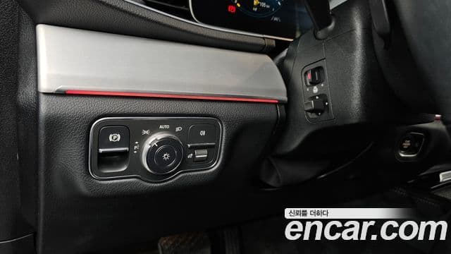 Mercedes-Benz GLE-Class 2019 — Şəkil 19/20
