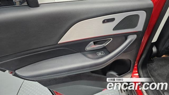 Mercedes-Benz GLE-Class 2019 — ფოტო 11/33