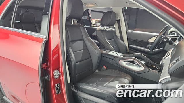 Mercedes-Benz GLE-Class 2019 — ფოტო 23/33